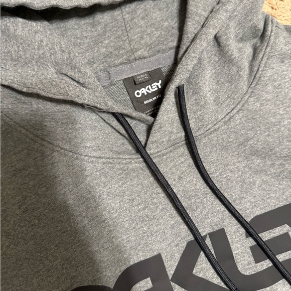 Oakley Hoodie - Picture 2 of 3